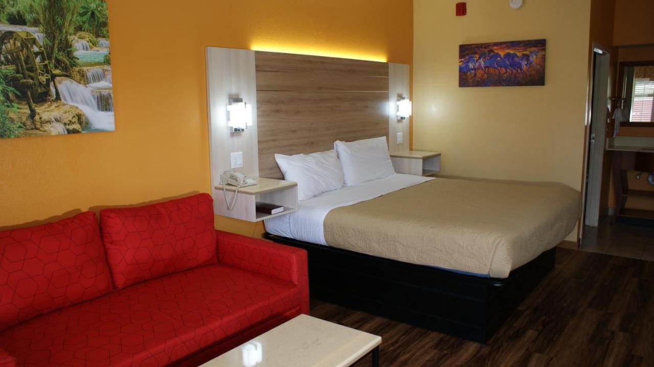 Home Town Inn & Suites Crestview Kültér fotó