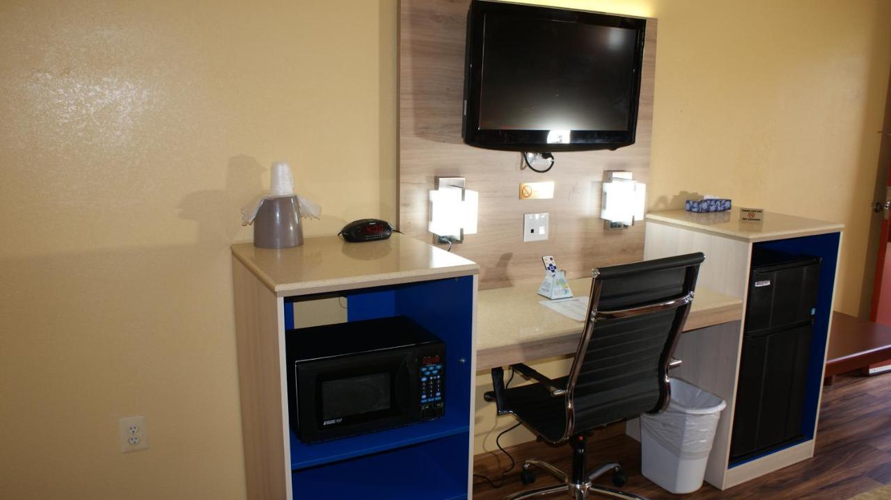 Home Town Inn & Suites Crestview Kültér fotó