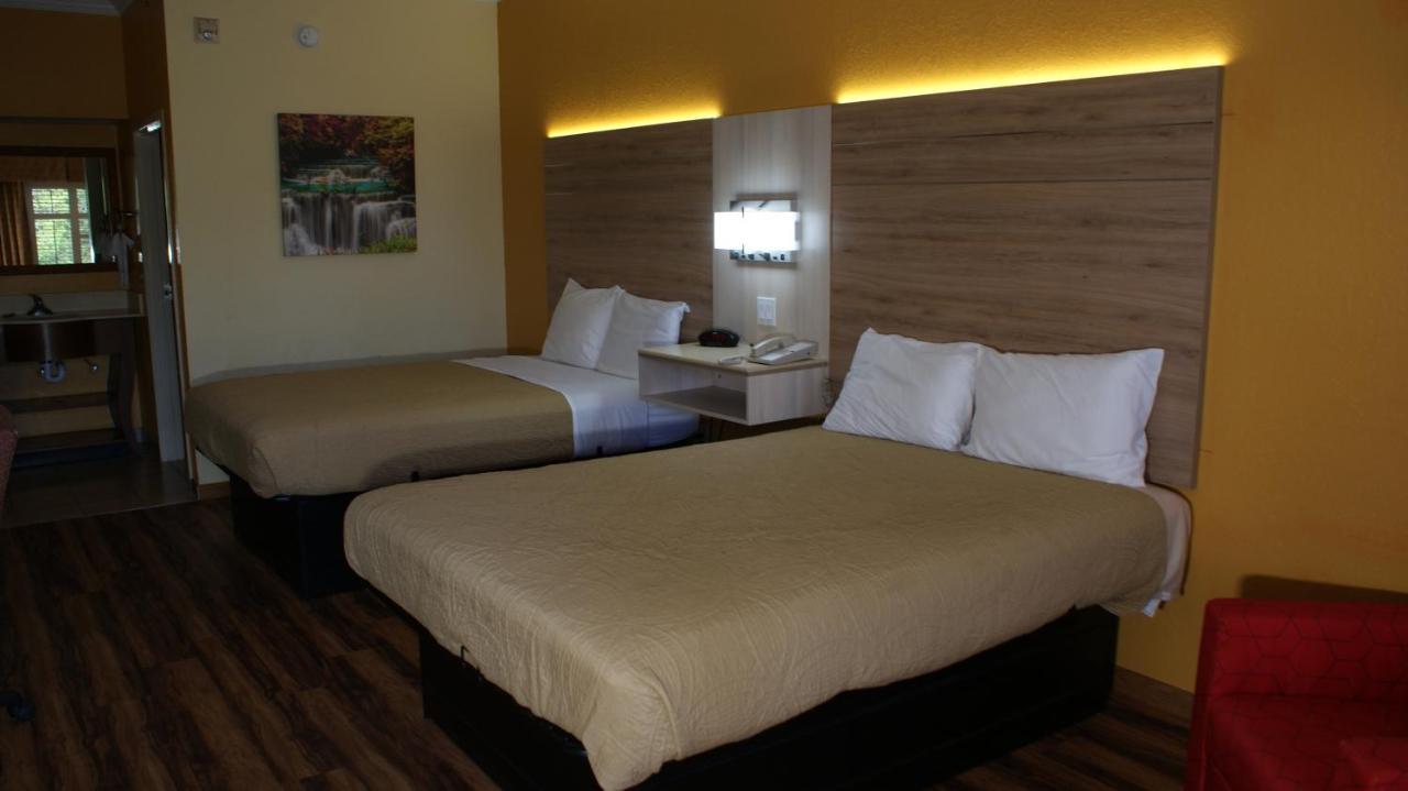 Home Town Inn & Suites Crestview Kültér fotó