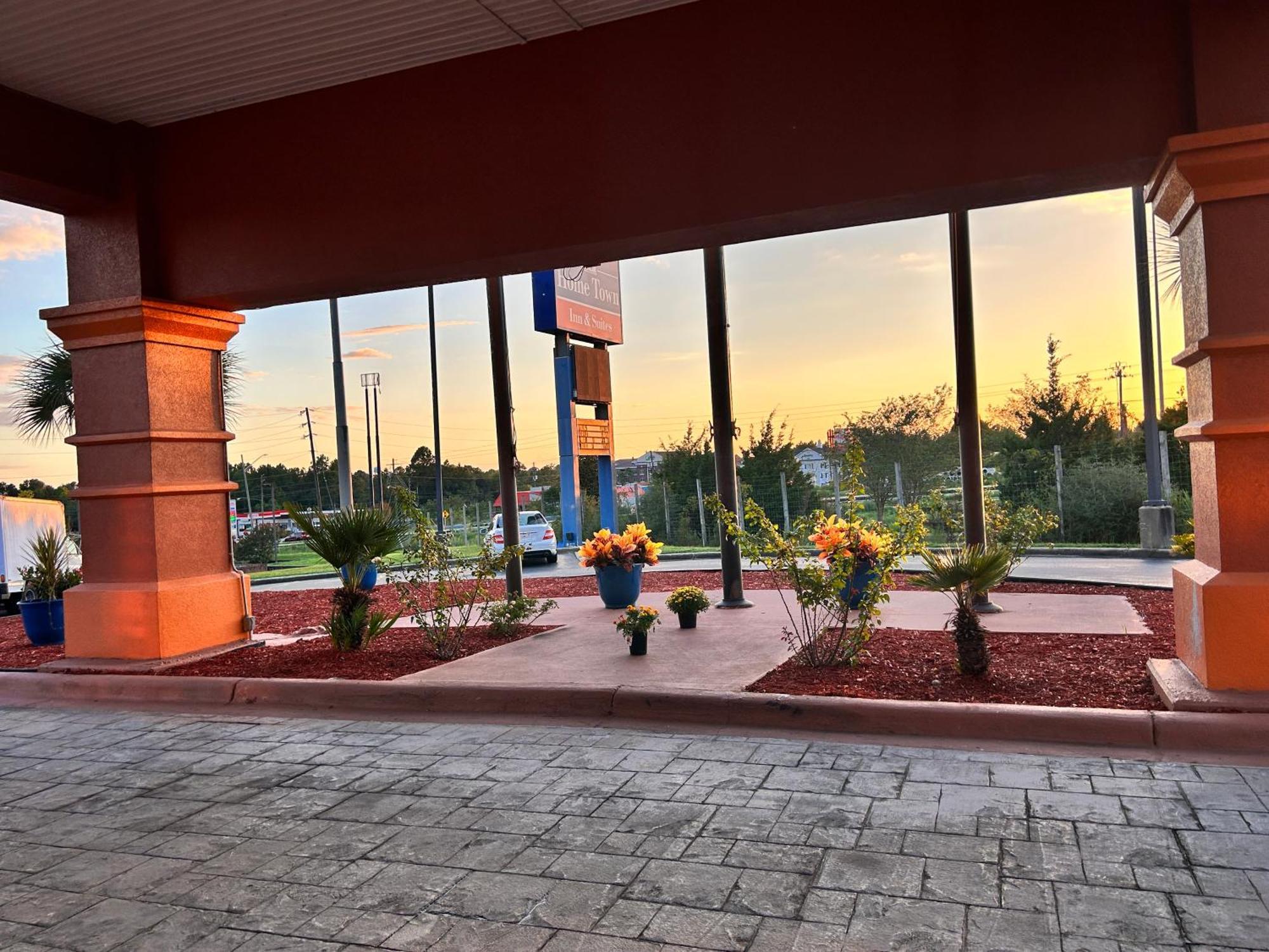 Home Town Inn & Suites Crestview Kültér fotó