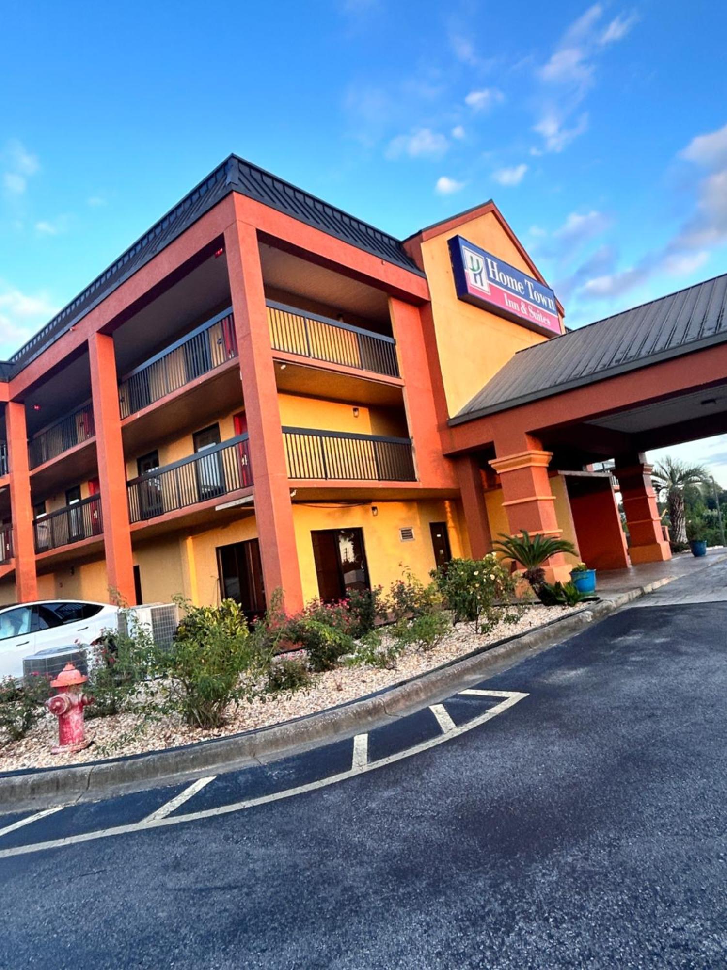 Home Town Inn & Suites Crestview Kültér fotó