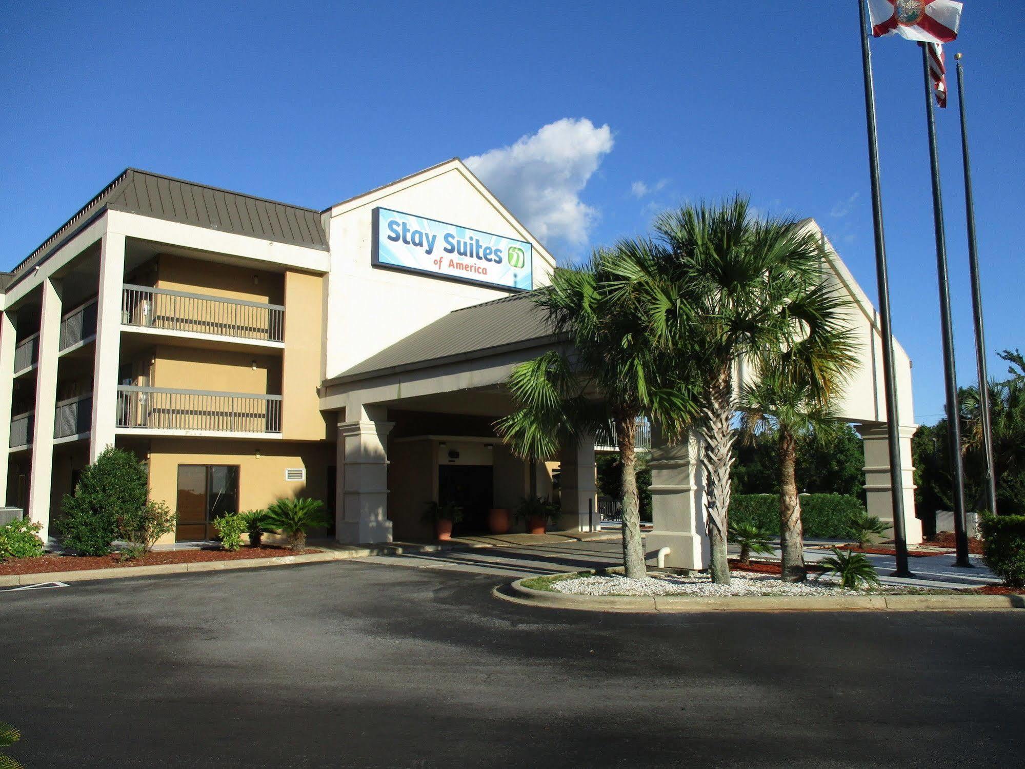 Home Town Inn & Suites Crestview Kültér fotó