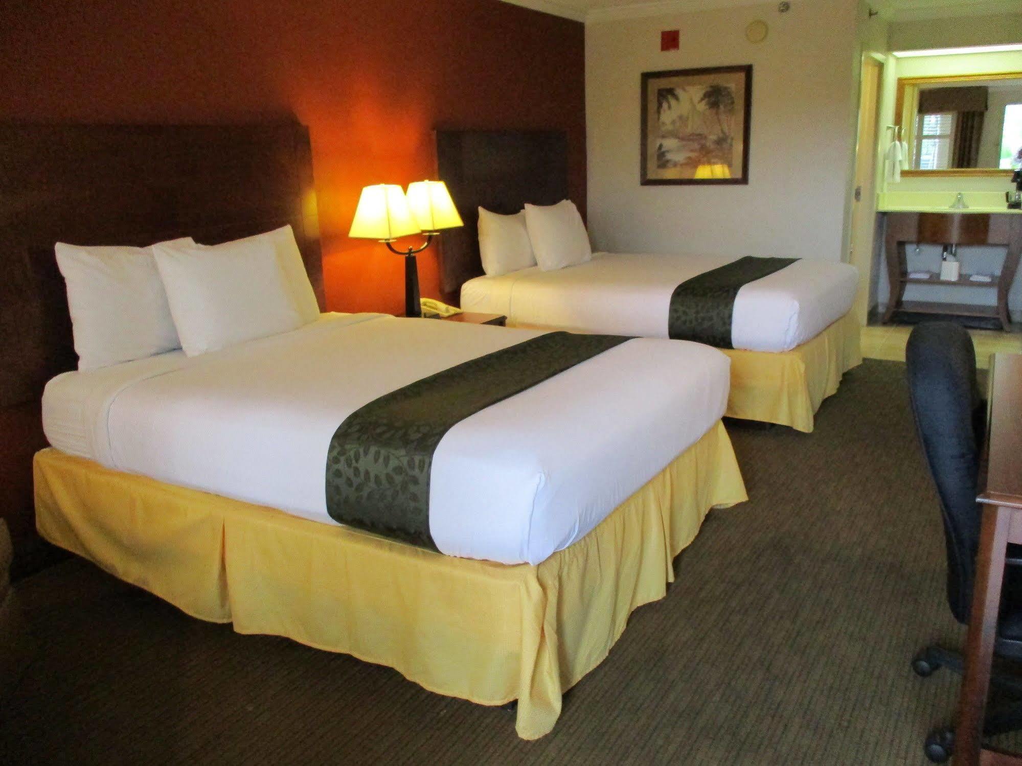 Home Town Inn & Suites Crestview Kültér fotó